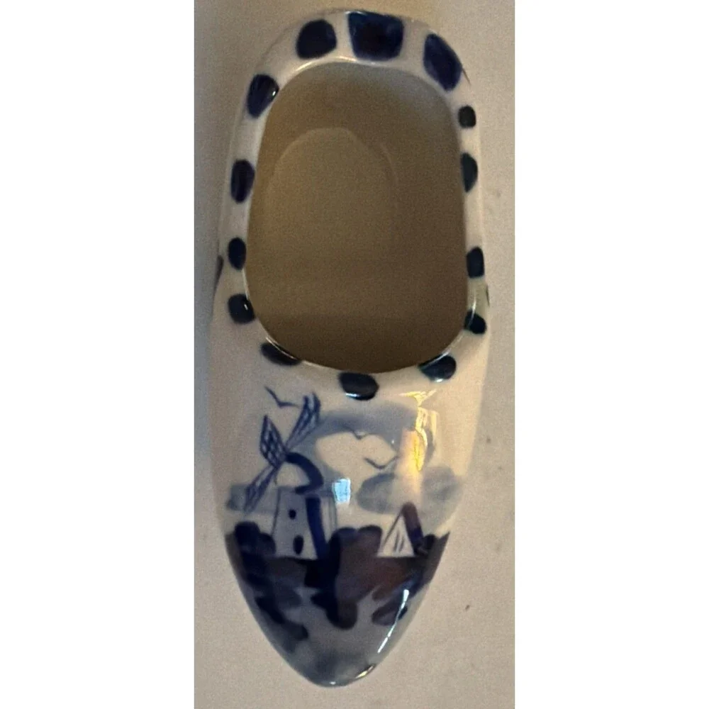 Vintage Hand Painted Delft Blue And White Ceramic Clog Ashtray 4” Long